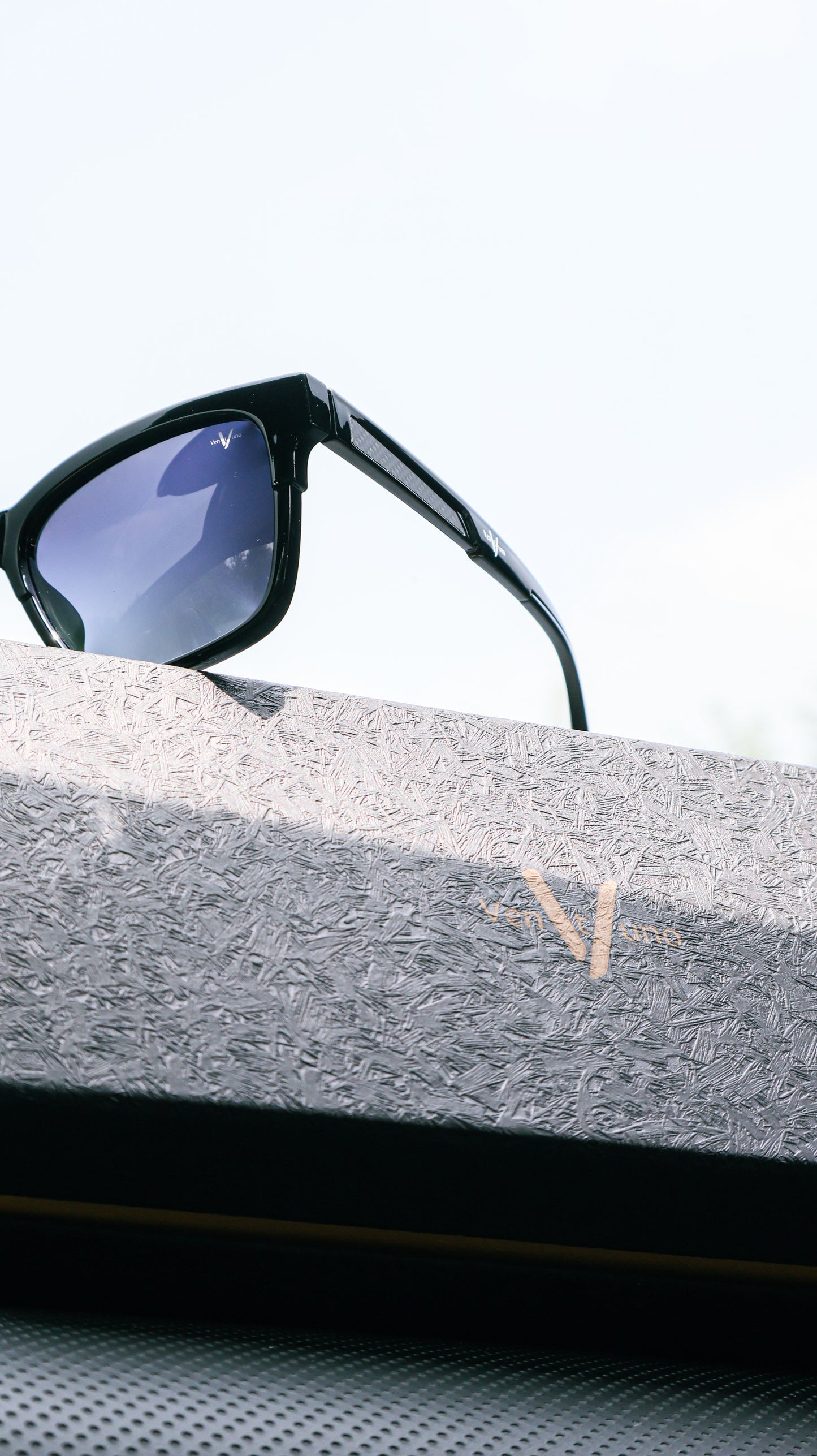 Carbon fiber glasses